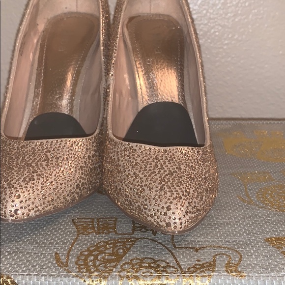 Heels - Picture 4 of 5